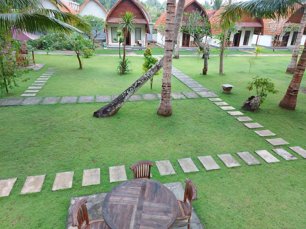 The Tinsi Hotel Toyapakeh Buitenkant foto